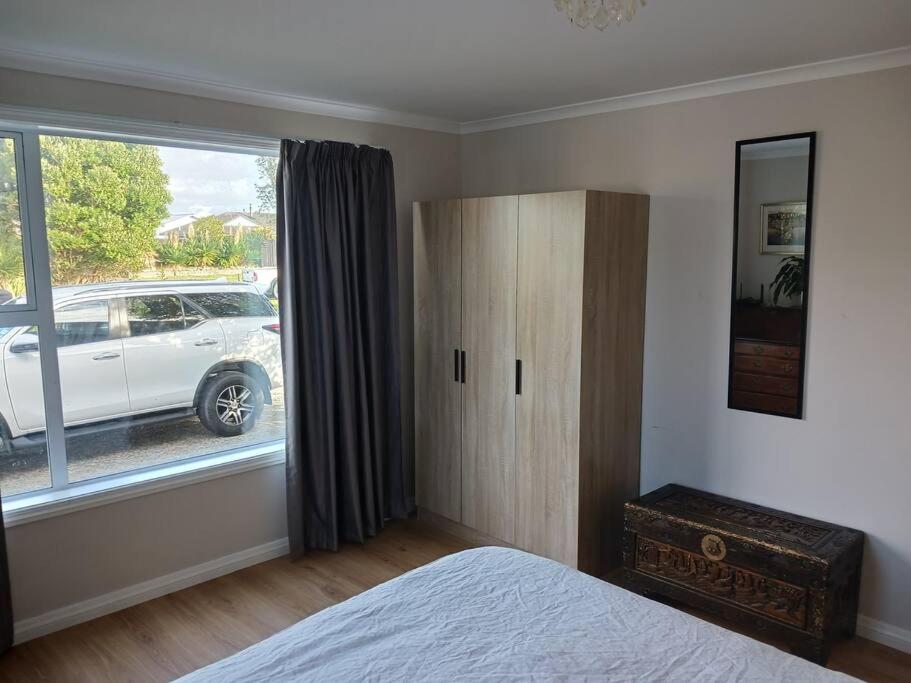 Charming House In Westport Villa Екстериор снимка