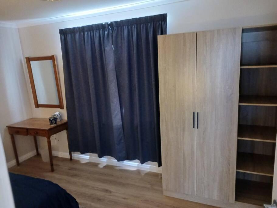 Charming House In Westport Villa Екстериор снимка