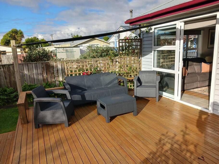 Charming House In Westport Villa Екстериор снимка
